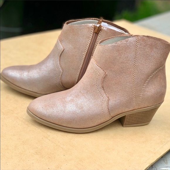 Women’s Metallic Fashion Style Western Boots Shoe - Picture 9 of 14